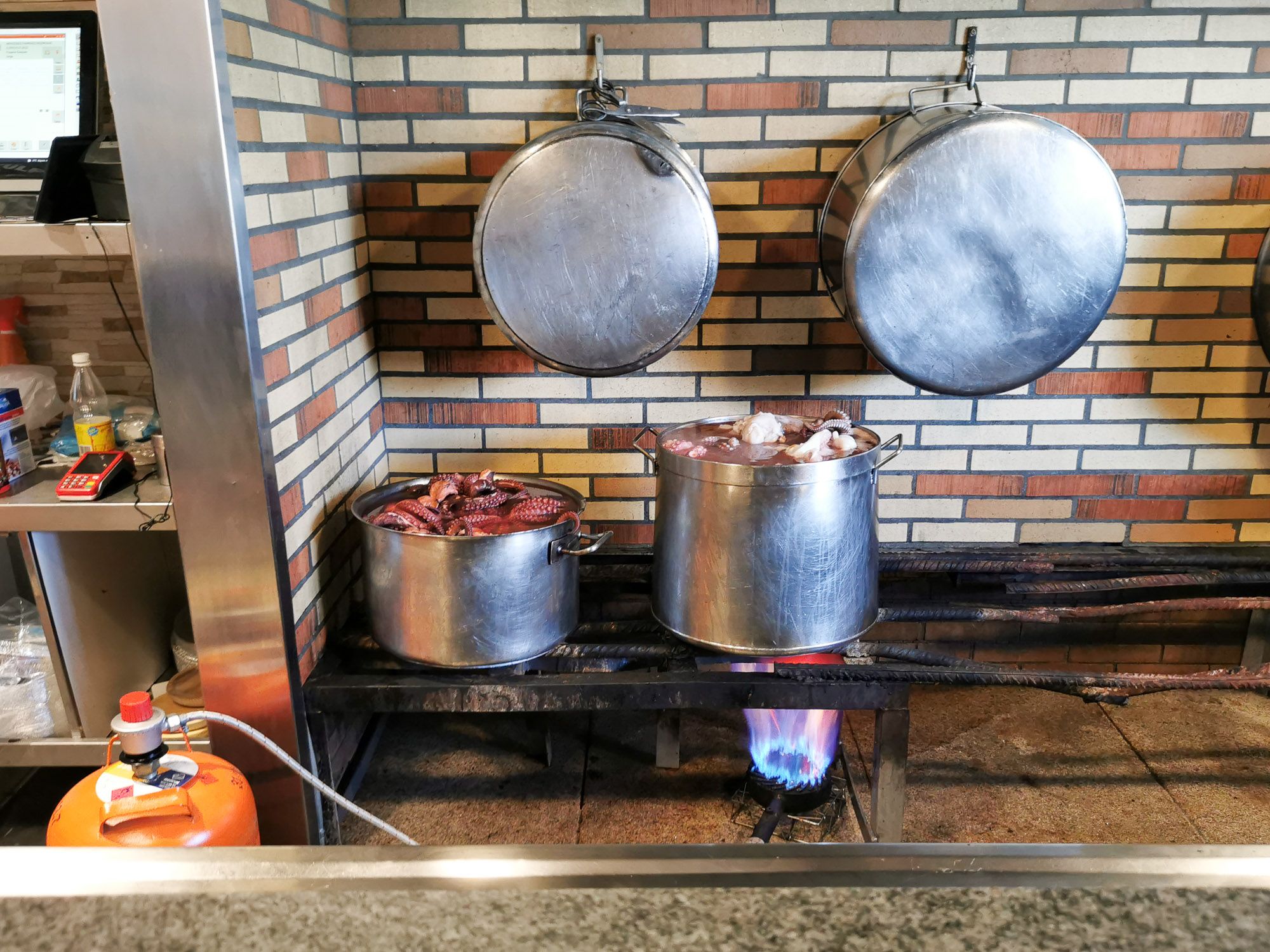 หม้อต้มปลาหมึกยักษ์