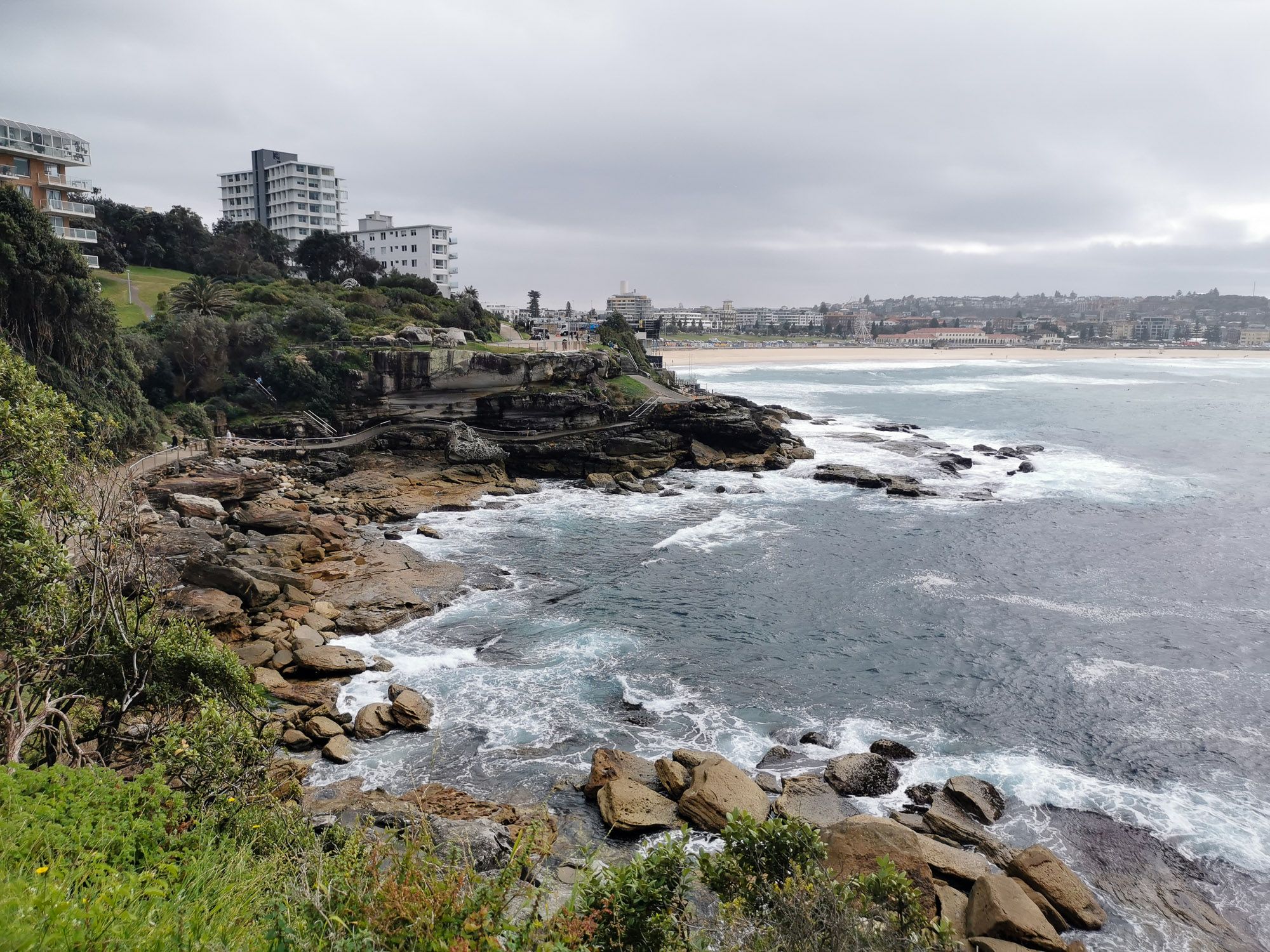 ทางเดินเลาะเรียบชายฝั่งมหาสมุทรแปซิฟิก