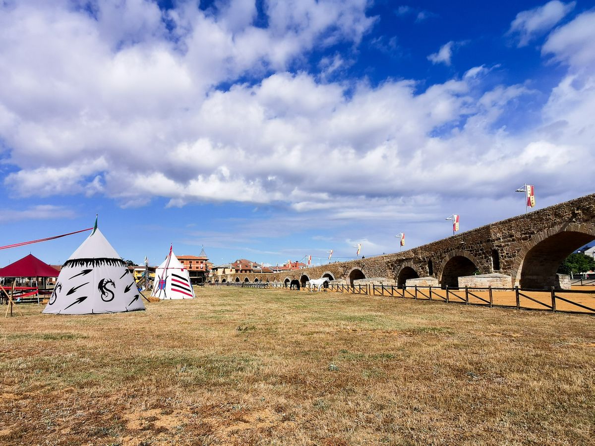 Camino Day 2 : Léon - Hospital de Órbigo - Astorga เดินวันแรกท่ามกลางกลิ่นอายอัศวินยุคกลาง